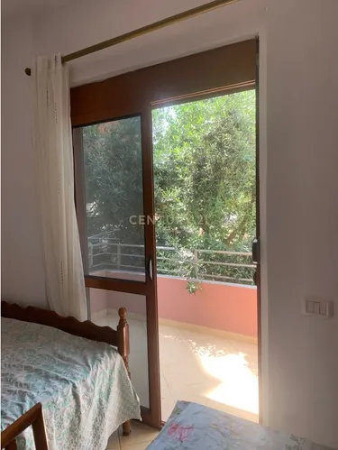 Foto e studio në shitje Golem, Durrës