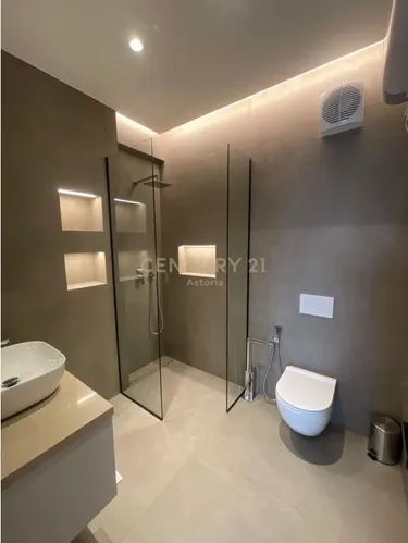 Foto e Apartment me qera Unaza Re, Tiranë