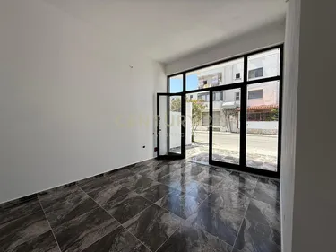 Foto e Ambient biznesi me qera Lagja 18, Durrës