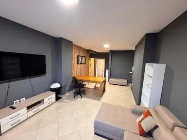 Foto e Apartment me qera Toptani, Qender, Tiranë