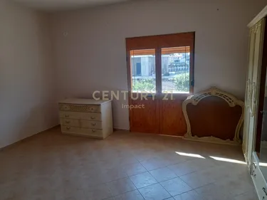 Periferia e Tiranës - photos