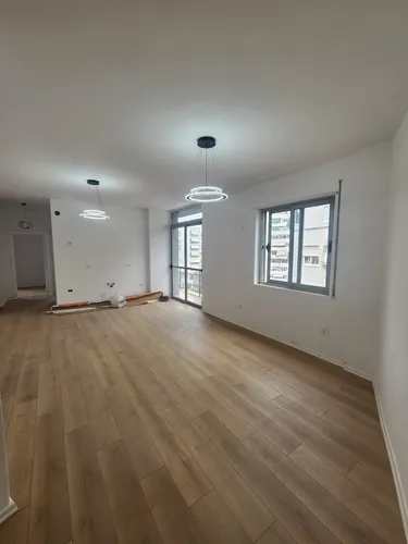 Foto e Apartment në shitje Komuna e Parisit, Tiranë