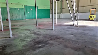 Foto e Ambient biznesi me qera Prane Qtu-se, Tiranë