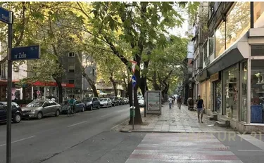 Foto e Ambient biznesi në shitje Myslym Shyr, Tiranë