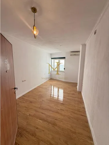 Foto e studio në shitje Plazh Iliria Durres, Durrës