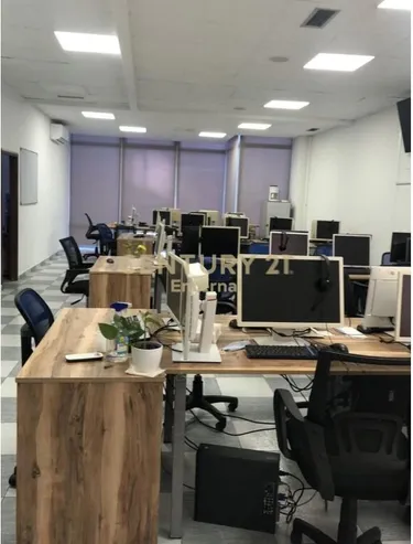 Foto e Ambient biznesi në shitje Ish-ekspozita, Tiranë