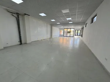 Foto e Ambient biznesi me qera Ish Kenete, Durrës