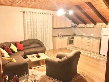 Foto e Apartment me qera Xhamllik, Tiranë