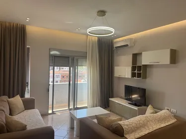 Foto e Apartment me qera Shkolla e Bashkuar, Rruga e Dibres, Tiranë
