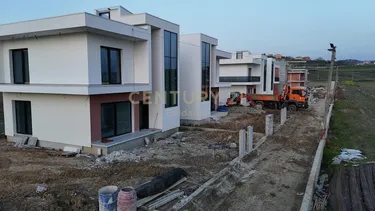 Foto e Vilë në shitje Gjiri i Lalzit, Durrës