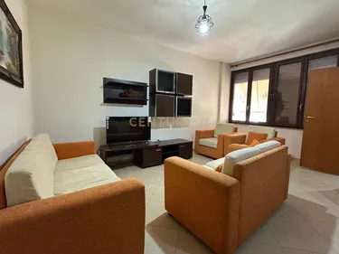 Foto e Apartment me qera Komuna e Parisit, Tiranë