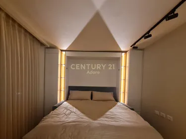 Foto e studio në shitje 21 Dhjetori, Tiranë