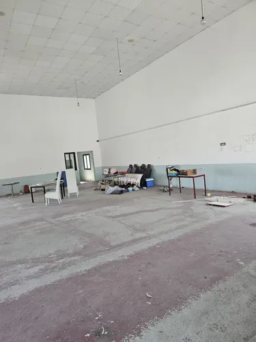 Foto e Magazin me qera Vaqarr, Tiranë