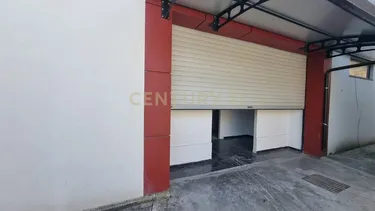 Foto e Magazin në shitje Berxulle, Tiranë