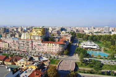 Foto e Ambient biznesi në shitje Rruga Ibrahim Rugova, Tiranë