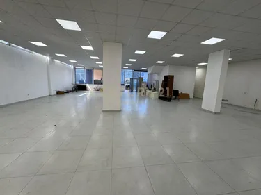 Foto e Ambient biznesi me qera Ish Keneta, Durrës