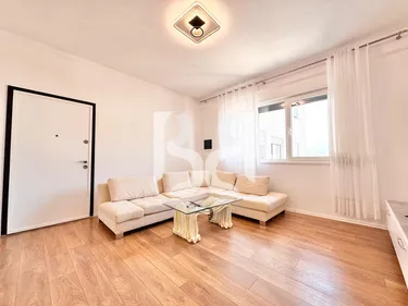 Foto e Apartment me qera Kinostudio, Tiranë