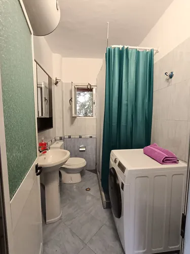 Foto e Apartment me qera Xhomllik, Tiranë