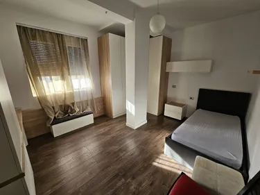 Foto e Apartment me qera Komuna e Parisit, Tiranë