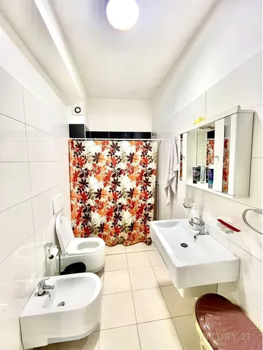 Foto e Apartment me qera Komuna e Parisit, Tiranë