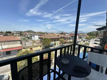 Foto e studio me qera Prane Poliklinikes Nr.6., Kombinat, Tiranë