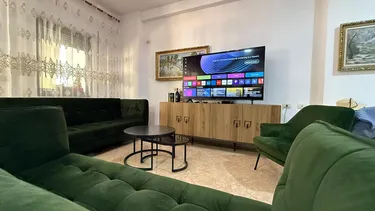 Foto e Apartment me qera Komuna e Parisit, Tiranë