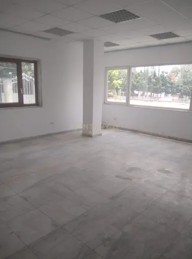 Foto e Ambient biznesi me qera Kinostudio, Tiranë