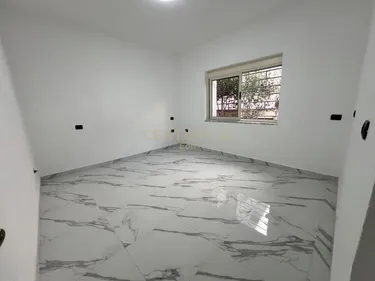 Foto e Ambient biznesi me qera Durres, Durrës