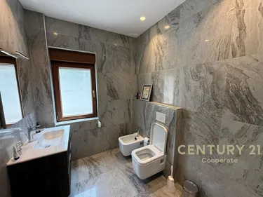 Foto e Apartment në shitje Lunder, Tiranë