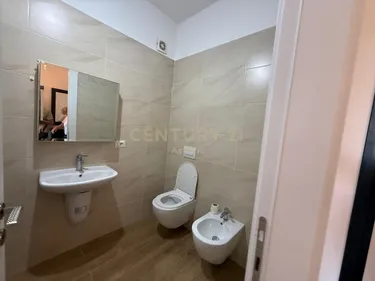 Foto e Apartment në shitje Yzberish, Tiranë