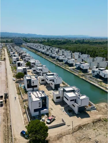 Foto e Shtëpi në shitje Gjiri i Lalëzit, Durrës