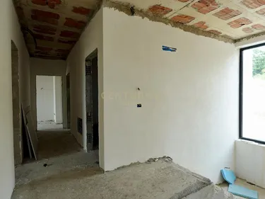 Foto e Vilë në shitje Rezidencen Lisi i Arte, Farkë e Vogel, Tiranë