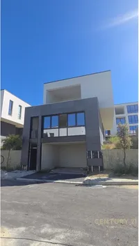 Liqeni i Farkës - photos of  for House