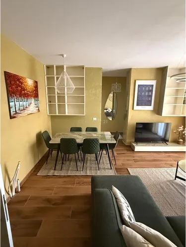 Foto av Lägenhet till uthyrning Qendra Tregtare “qtu”, Prane Qendres Tregtare “qtu”, Tiranë