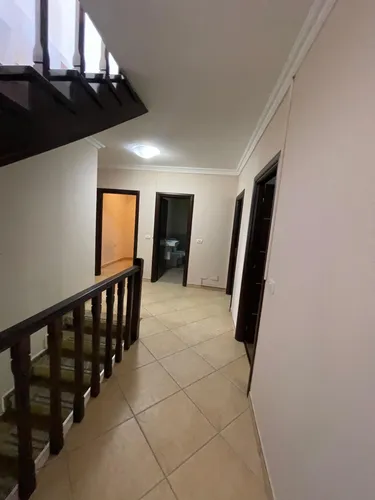 Foto von vila zum verkauf Teg, Tiranë