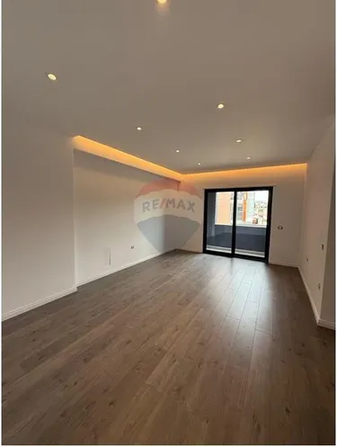 Zdjęcie Mieszkanie na sprzedaż Kompleksi Oasis, Ish Fusha e Aviacionit, Tiranë