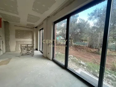 Foto e Vilë në shitje Residenciale Ne Farke, Farke, Tiranë