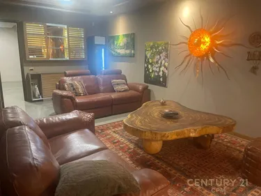 Foto e Vilë në shitje Mjull Bathore, Residenca Akacia Hill 1, Tiranë