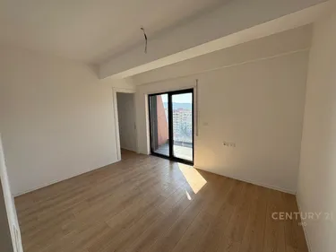 Foto e Apartment në shitje Rruga e Kavajes, Tiranë