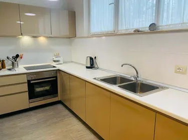 Fotografie Byt na prodej Pranë Komunës së Parisit, Pranë Komunës së Parisit, Tiranë, Tiranë