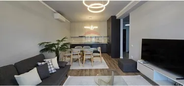 Foto von Wohnung zur miete Liqeni i Thatë, Tiranë