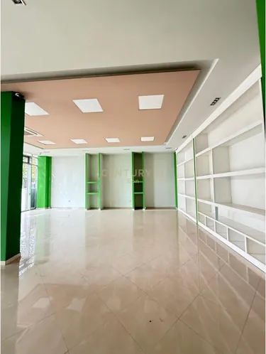 Foto e Ambient biznesi në shitje Hyrje te Durrësit, Durrës