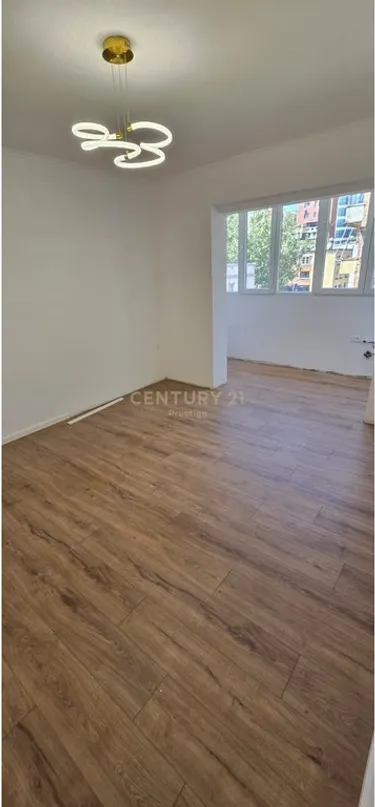 Foto e Apartment në shitje Rruga e Kavajes, Tiranë