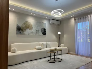 Foto di Appartamento in vendita Astir, Tiranë