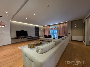 Foto di Appartamento in vendita Farkë, Farkë, Tirana, Tiranë