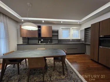 Foto di Appartamento in vendita Farkë, Prane Qendres Tregtare Teg, Tirana, Tiranë