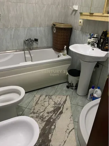 Foto von Wohnung zum verkauf Fresk, Tiranë