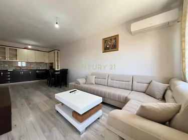 Zdjęcie Mieszkanie na sprzedaż Prane Stadiumit, Durrës