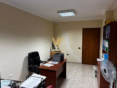 Foto von office zum verkauf Myslym Shyri, Tiranë