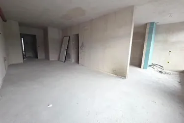 Fotografie Byt na prodej Komuna Parisit, Tiranë